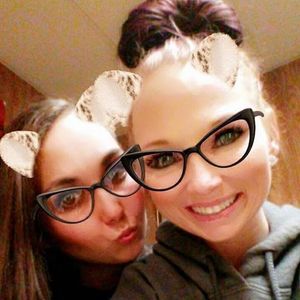 Meet your Posher, Mistina